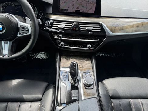 Used 2019 BMW 530i w/ Convenience Package RWD image 11