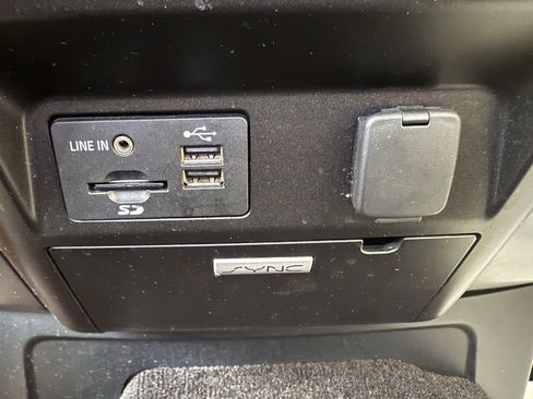 Used 2015 Ford F150 XLT w/ Equipment Group 302A Luxury image 36