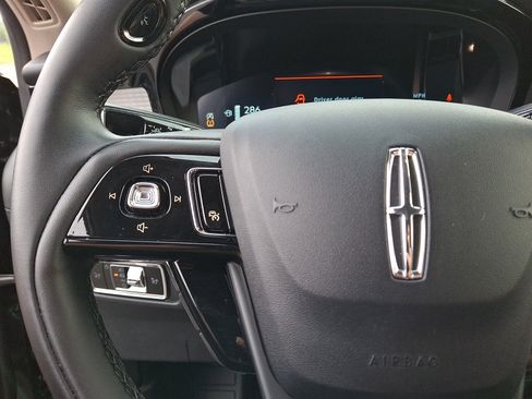 Certified 2026 Lincoln Corsair Premiere AWD/4WD image 21