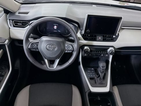 Used 2025 Toyota RAV4 XLE w/ Convenience Package AWD/4WD image 3