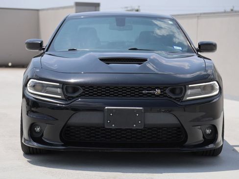 Used 2019 Dodge Charger Scat Pack w/ Plus Group RWD image 8
