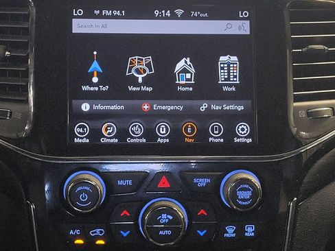 Used 2019 Jeep Grand Cherokee Altitude RWD image 25