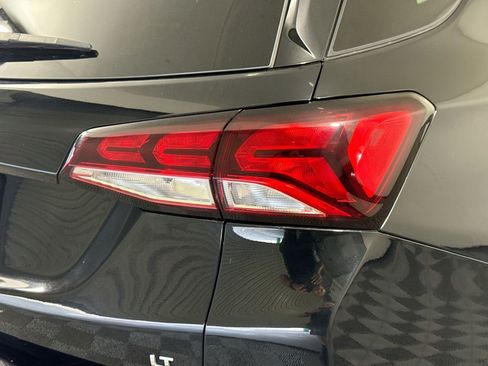 Used 2022 Chevrolet Equinox LT FWD image 34