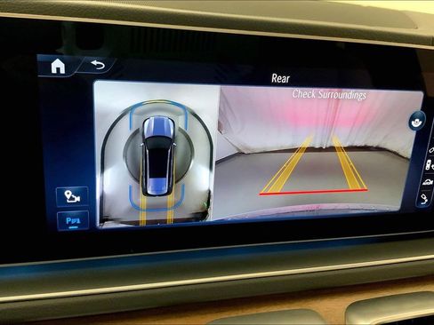 Used 2024 Mercedes-Benz GLS 450 4MATIC image 17