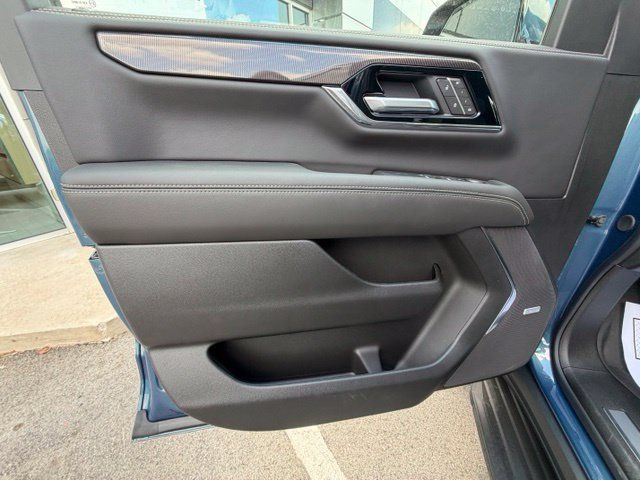 New 2026 GMC Yukon Elevation w/ Elevation Premium Package AWD/4WD image 4