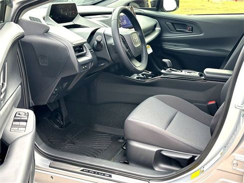 New 2026 Toyota Prius LE image 10