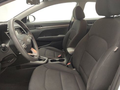 Used 2019 Hyundai Elantra SE w/ Cargo Package image 17