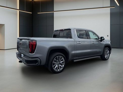 Used 2024 GMC Sierra 1500 Denali w/ Denali Reserve Package AWD/4WD image 7