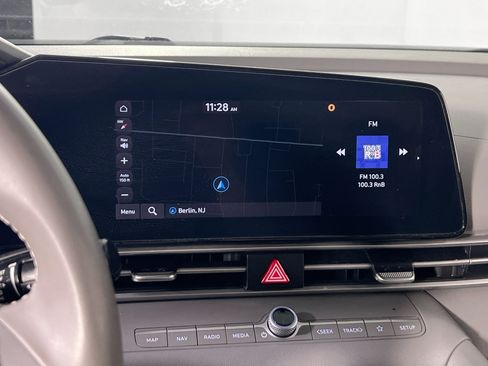 Used 2023 Hyundai Elantra SEL w/ Convenience Package FWD image 13