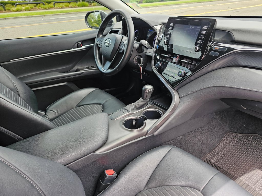 Used 2024 Toyota Camry SE FWD image 8