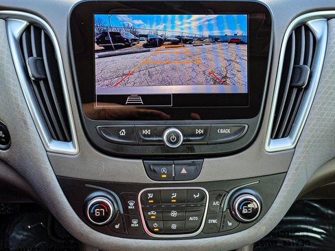 Certified 2025 Chevrolet Malibu LT FWD image 27