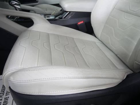 Used 2020 Kia Telluride SX w/ SX Prestige Package AWD/4WD image 9