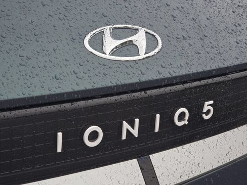 Used 2024 Hyundai Ioniq 5 SEL RWD image 31