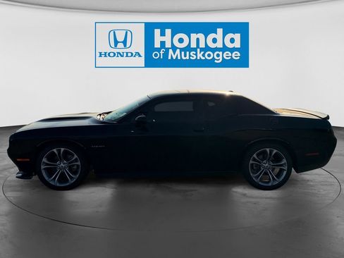 Used 2022 Dodge Challenger R/T RWD image 8