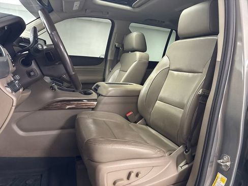 Used 2019 GMC Yukon SLT w/ Premium Edition image 18