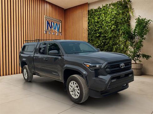 Used 2024 Toyota Tacoma SR5 AWD/4WD image 1