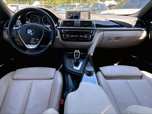 Used 2018 BMW 330i Sedan w/ Convenience Package RWD image 10