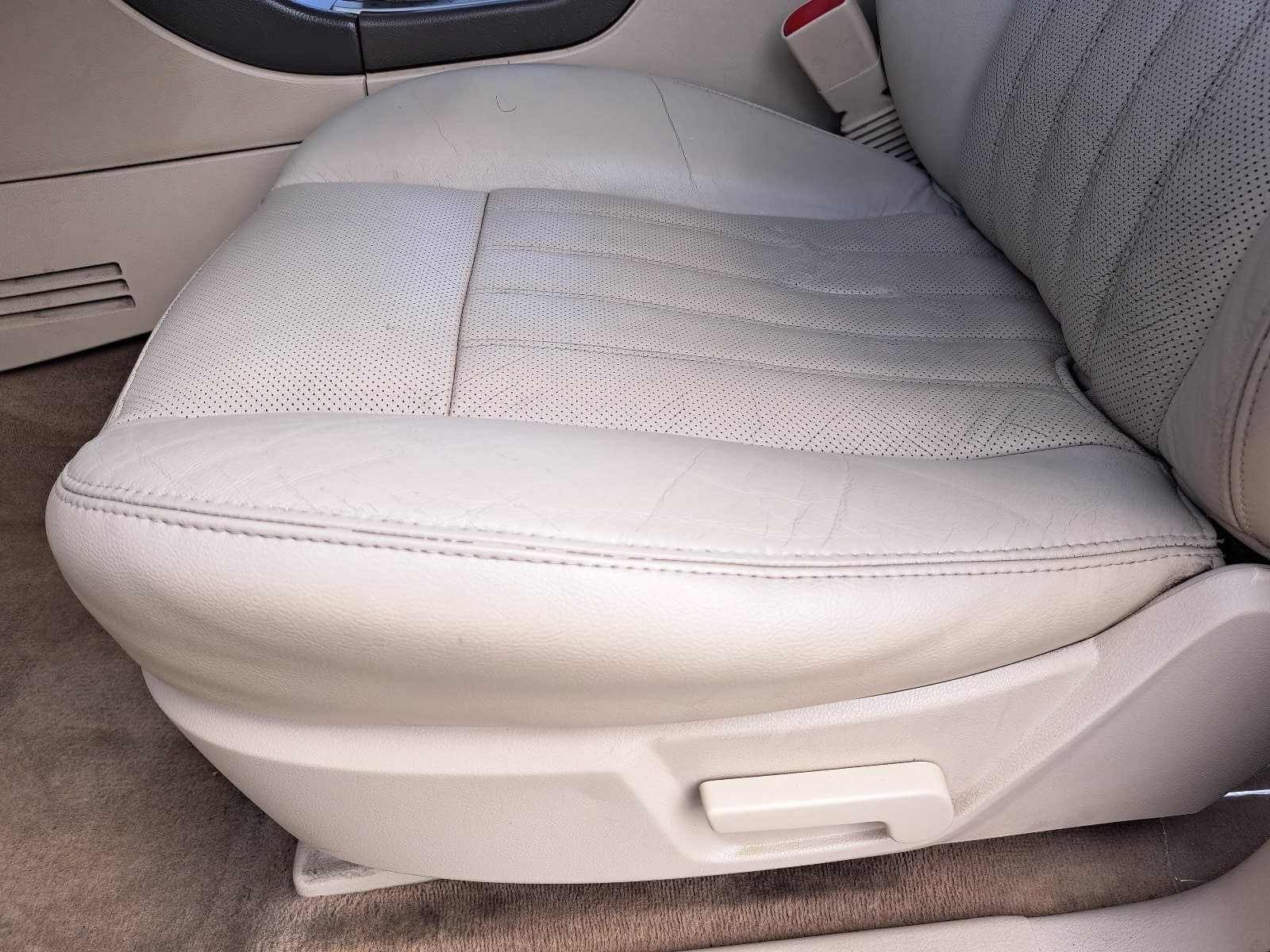 Used 2004 Lincoln Aviator 2WD image 32