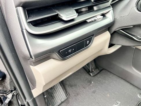 New 2026 Kia Carnival FWD image 18