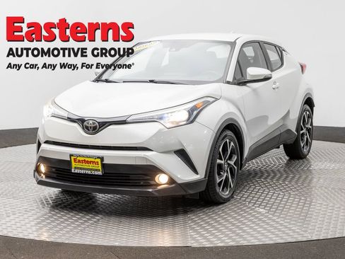 Used 2018 Toyota C-HR XLE FWD image 1