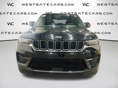 New 2025 Jeep Grand Cherokee Laredo w/ Luxury Tech Group I image 4