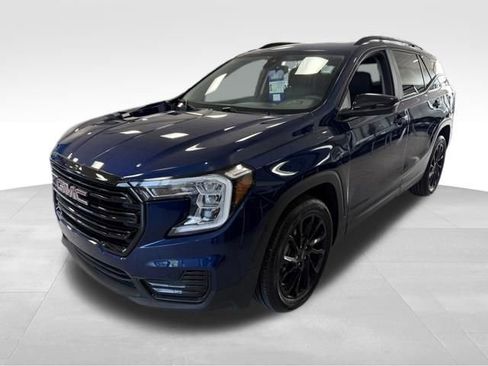 Used 2023 GMC Terrain SLE w/ Elevation Edition FWD image 1