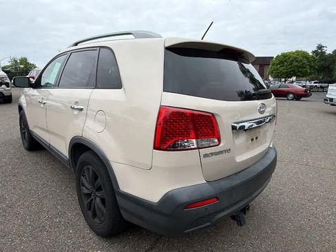 Used 2011 Kia Sorento EX w/ Premium Pkg FWD image 7