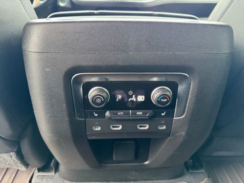 Used 2023 Chevrolet Tahoe High Country AWD/4WD image 17
