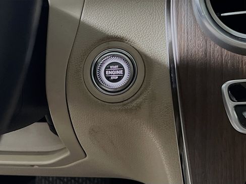 Used 2019 Mercedes-Benz C 300 Sedan image 23