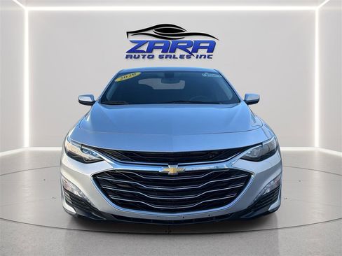 Used 2020 Chevrolet Malibu LT image 2