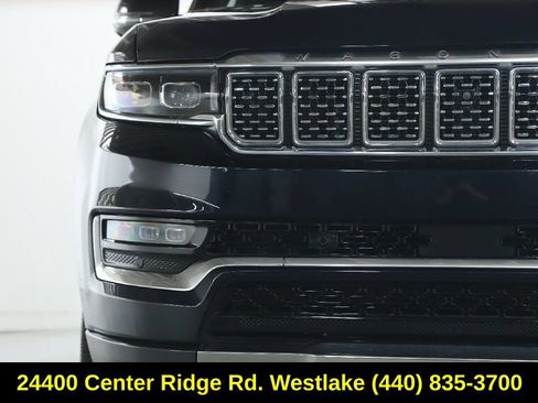 Used 2022 Jeep Grand Wagoneer Series III AWD/4WD image 7