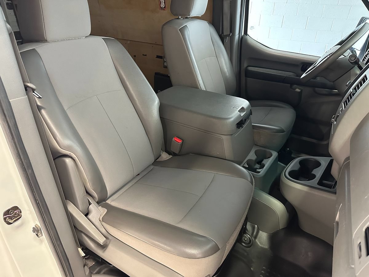 Used 2017 Nissan NV 2500 SV w/ Technology Package RWD image 16