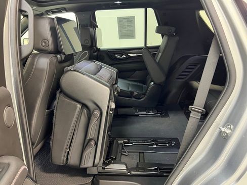Used 2024 GMC Yukon Denali w/ Denali Reserve Package AWD/4WD image 30