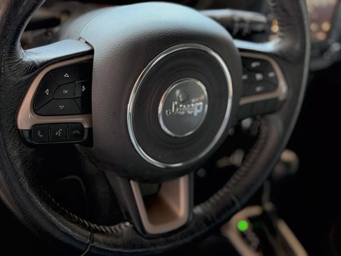Used 2016 Jeep Renegade Limited AWD/4WD image 21