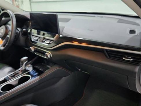 Certified 2023 Nissan Altima 2.5 SR w/ SR Premium Package image 26