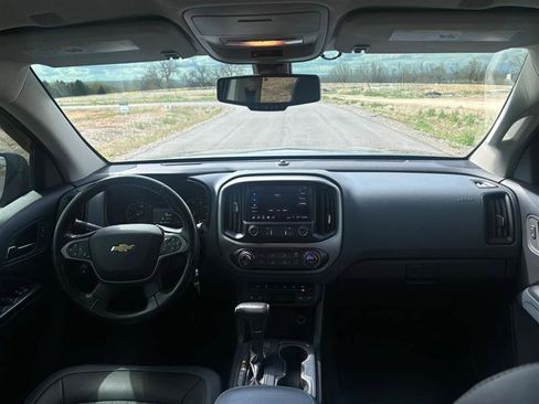 Used 2021 Chevrolet Colorado Z71 AWD/4WD image 10