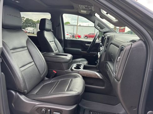 Used 2022 GMC Sierra 3500 Denali w/ Denali Black Diamond Edition AWD/4WD image 20