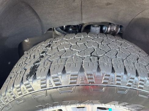 Certified 2024 GMC Sierra 2500 SLT w/ SLT Premium Package image 35