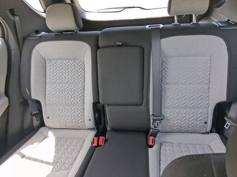 Used 2023 Chevrolet Equinox LS FWD image 16
