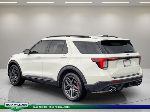 Used 2025 Ford Explorer ST AWD/4WD image 6