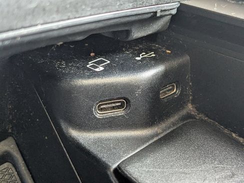 Used 2022 Mercedes-Benz GLE 350 4MATIC image 11