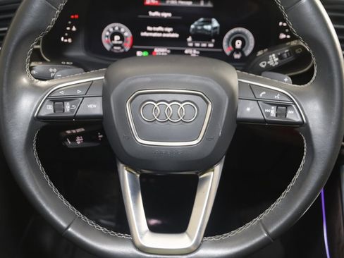 Used 2021 Audi Q8 Prestige w/ Prestige Package image 39