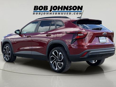 Used 2025 Chevrolet Trax RS w/ Sunroof Package FWD image 6