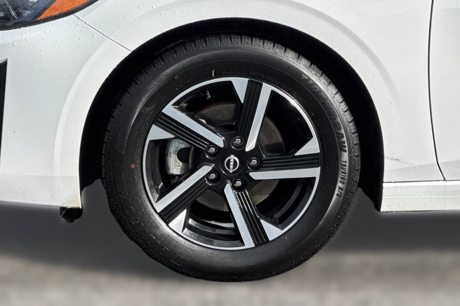 Used 2024 Nissan Sentra SV FWD image 13