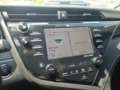 Used 2019 Toyota Camry XSE w/ Navigation Package FWD image 20
