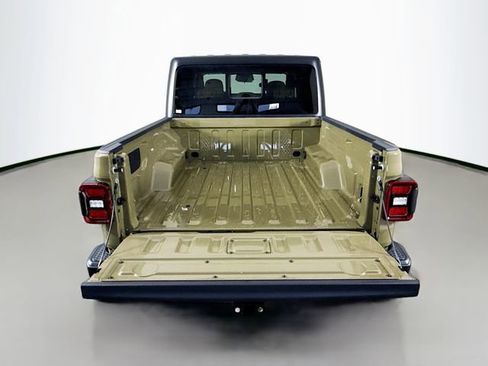 New 2026 Jeep Gladiator Willys AWD/4WD image 24