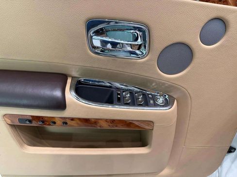 Used 2012 Rolls-Royce Ghost Base image 18