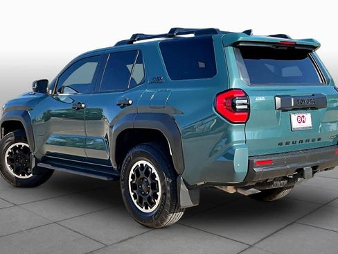 Used 2025 Toyota 4Runner TRD Off-Road AWD/4WD image 12