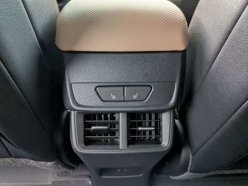 Used 2026 Chevrolet Equinox ACTIV w/ Convenience Package III AWD/4WD image 37