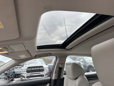 Used 2018 Honda Accord Touring image 13